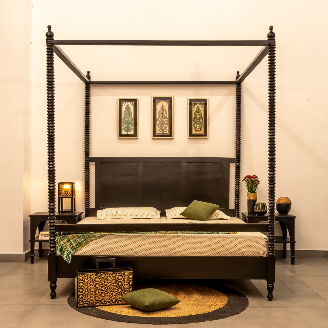 TURNORA Four Poster Teak Wood Bed