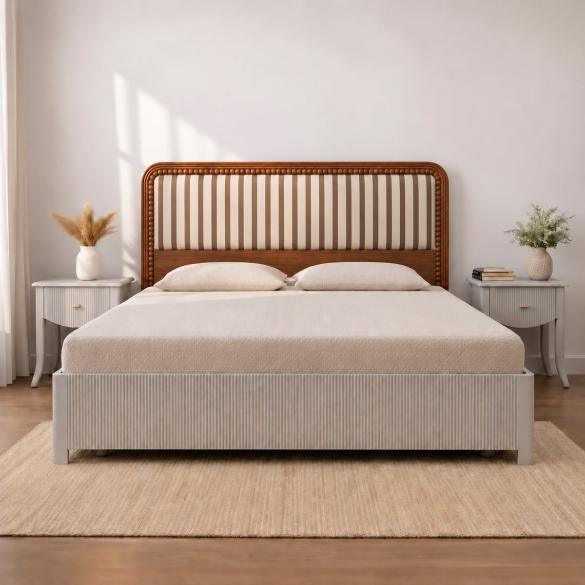 The Manor Bed