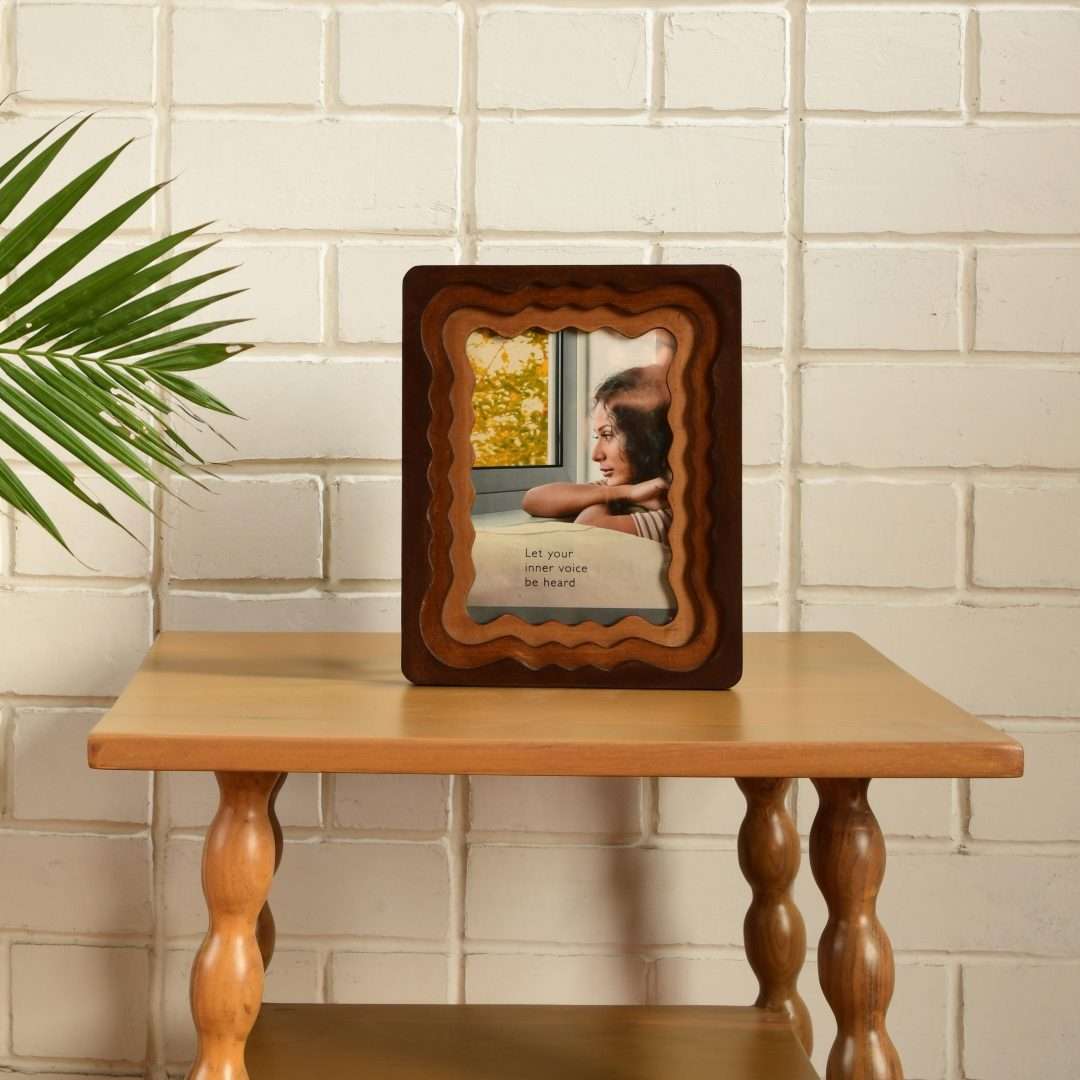 Stream Photo Frame