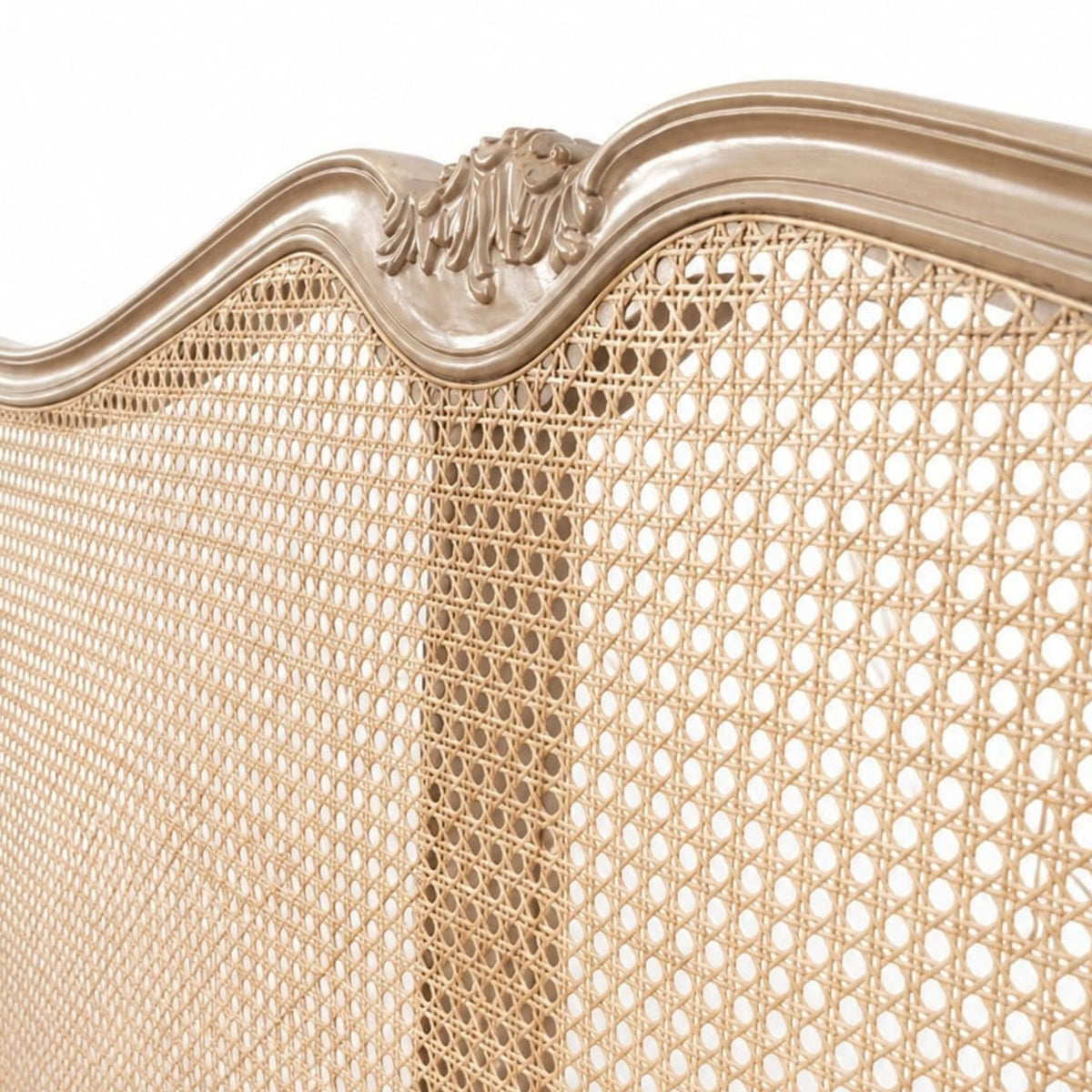 Elona Bed
