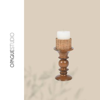 ALLURING CANDLE HOLDERS • OPAQUE STUDIO

Candles have a way of exuding serene and calming vibes. This festive season, light up your space with a minimal and alluring collection of candle holders. 
Swipe to explore.
-
#opaquestudio #sayitwithopaque #newcollection #candleholders #homedecor #homeinterior #aesthetics #sustainable